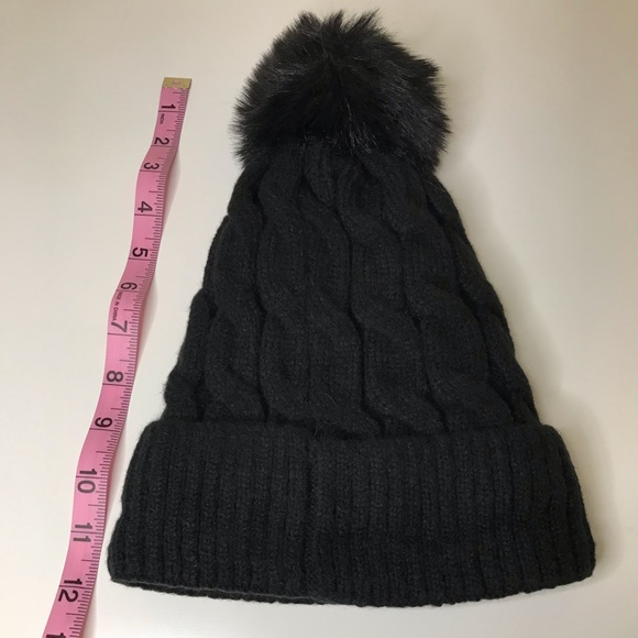 NWT- Black Womens Lined Beanie with Puff - Picture 4 of 5